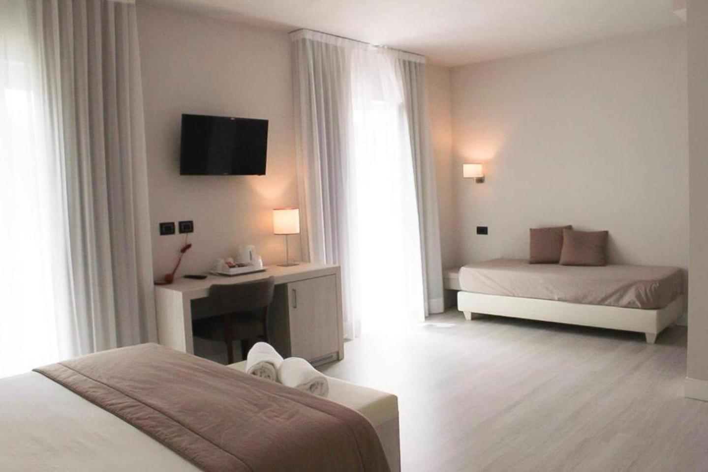 Hotel Villa Barsanti بيتراسانتا المظهر الخارجي الصورة