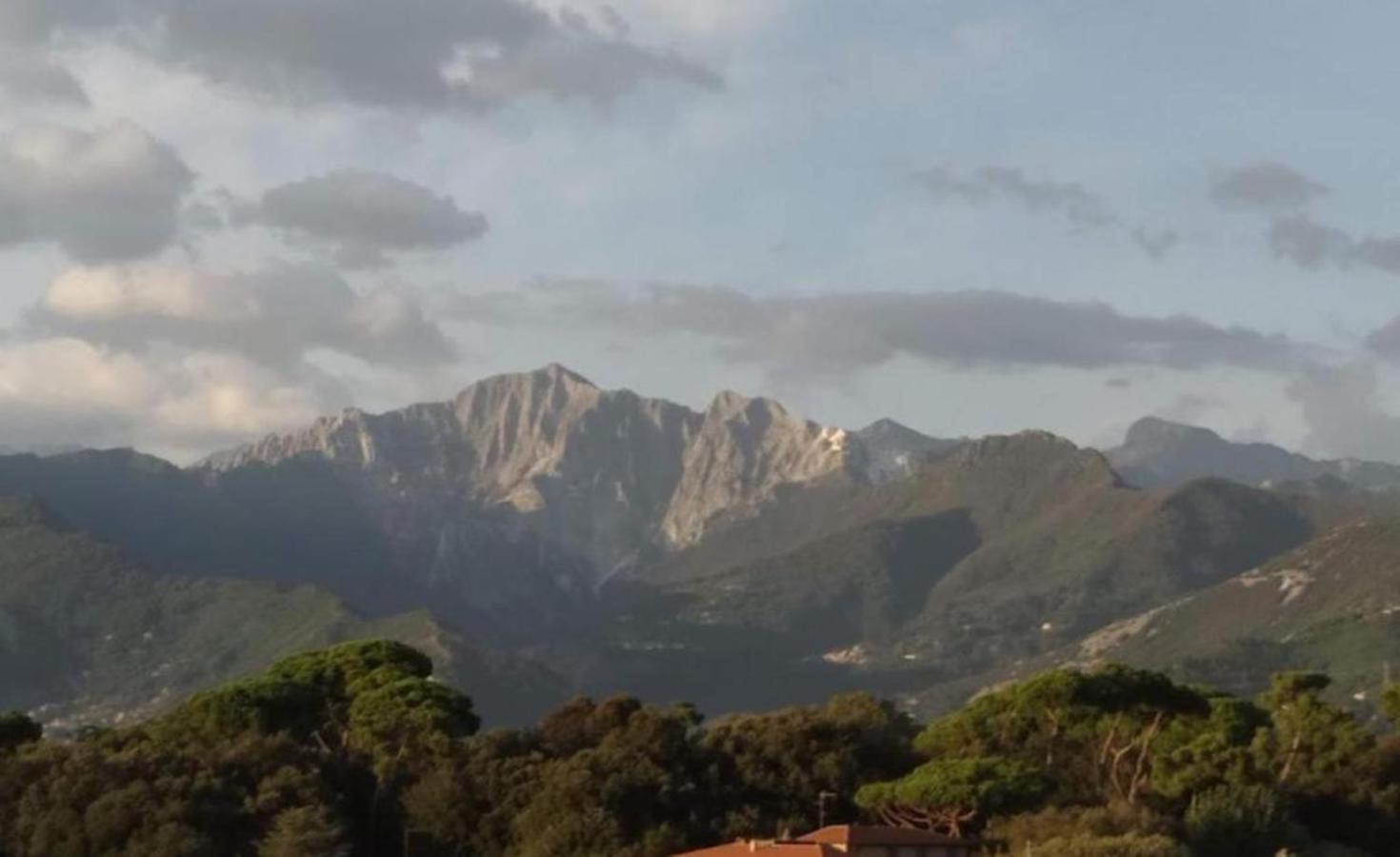 Hotel Villa Barsanti بيتراسانتا المظهر الخارجي الصورة
